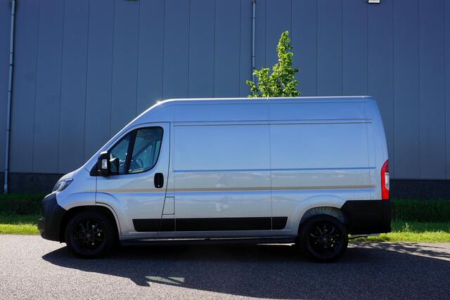 Citroen JUMPER 2.2 BlueHDi 140 L2H2 3.5t Automaat |Nieuwstaat |Luifel |Trekhaak |Camera |Cruise |Navi |Carplay |Android auto |Stoelverwarming |Metallic |Nieuwe type |2e airbag