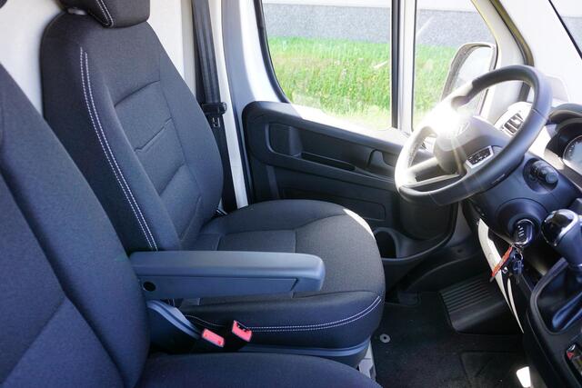 Citroen JUMPER 2.2 BlueHDi 140 L2H2 3.5t Automaat |Nieuwstaat |Luifel |Trekhaak |Camera |Cruise |Navi |Carplay |Android auto |Stoelverwarming |Metallic |Nieuwe type |2e airbag