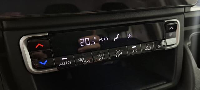 Citroen JUMPER 2.2 BlueHDi 140 S&S L2H2 3.5t BLACK EDITION | Velgen Bullbar Sidebars Zonneklep
