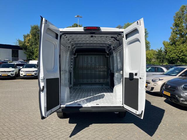 Citroen JUMPER 2.2 BlueHDi 140 S&S L2H2 3.5t | Cruise control | Achteruitrijcamera | Digitale binnenspiegel | Navigatie | 3 persoons