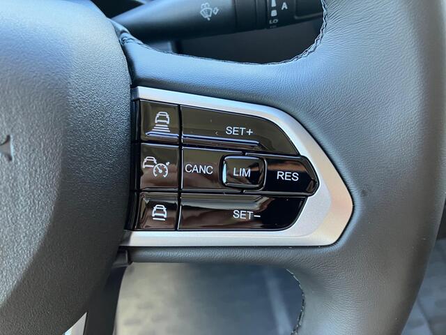 Citroen JUMPER 2.2 BlueHDi 140 S&S L2H2 3.5t | Cruise control | Achteruitrijcamera | Digitale binnenspiegel | Navigatie | 3 persoons