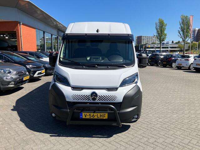 Citroen JUMPER 2.2 BlueHDi 140 S&S L2H2 3.5t | Adaptieve Cruise control | Achteruitrijcamera | Climate control | Navigatie | 3 persoons | Side steps | Lichtmetalen velgen black | Pushbar