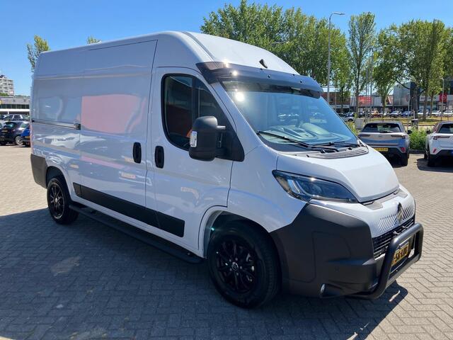 Citroen JUMPER 2.2 BlueHDi 140 S&S L2H2 3.5t | Adaptieve Cruise control | Achteruitrijcamera | Climate control | Navigatie | 3 persoons | Side steps | Lichtmetalen velgen black | Pushbar