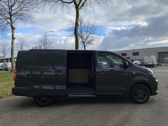 Citroen JUMPY L3 2.0 BlueHDi 180pk EAT8 AUTOMAAT | GEEN BPM | Dubbele schuifdeur links en rechts | Doorlaadluik | Multifunctionele bank voorpassagiers | NAVI | Multimedia | Apple Carplay | Android Auto | Achteruitrijcamera | Parkeersensoren achter | Digitale cockpit | 