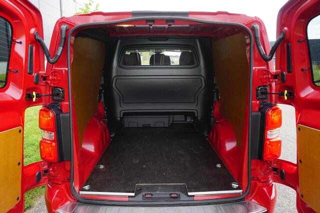 Citroen JUMPY 2.0 BlueHDI 180 XL Driver DC |Automaat |2 schuifdeuren |Achterdeuren |180 pk |Sport |Navi |Camera |Cruise |Keyless entry |Trekhaak |Clima |Xenon |Topstaat