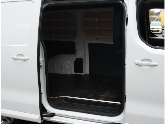 Citroen JUMPY 120PK M Driver | AUTOMAAT | 3persoons | Trekhaak | AppleCarPlay/AndroidAuto | Airco | Halfleer | Navigatie | Parkeersensoren | NL Auto! | Betimmering |