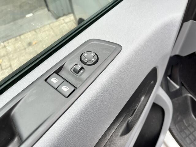 Citroen JUMPY 1.6 BlueHDI XL BTW VRIJ!! Airco Cruise controle Kastinrichting Navigatiesysteem 2-Persoons Parkeerhulp achter Apple carplay 1e eigenaar Euro 6 Bpm en Btw vrij voor particulier gebruik !!