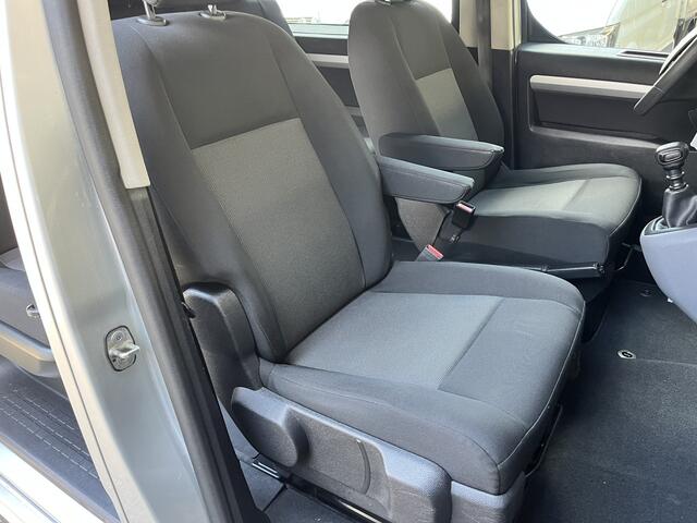 Citroen JUMPY 2.0 HDI 120 DC XL Marge BTW en BPM vrij!! Airco Cruise controle Trekhaak 2500kg Navigatiesysteem 5-Persoons Parkeerhulp achter Apple carplay 1e eigenaar Euro 6 Bpm en Btw vrij voor particulier gebruik !!