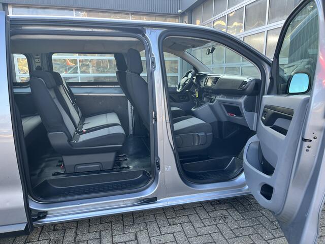 Citroen JUMPY 1.5 BlueHDi XL Marge BTW en BPM vrij!! Airco Cruise controle Trekhaak 2500kg Navigatiesysteem Personenvervoer 8-Persoons Parkeerhulp achter Apple carplay 1e eigenaar Euro 6 Bpm en Btw vrij voor particulier