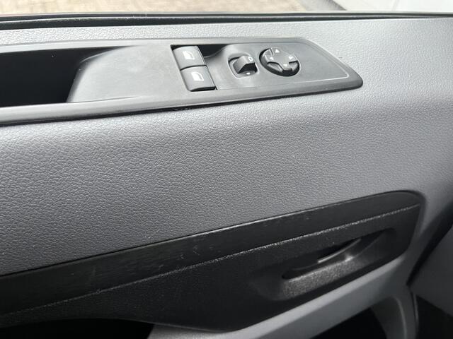 Citroen JUMPY 1.5 BlueHDi XL Marge BTW en BPM vrij!! Airco Cruise controle Trekhaak 2500kg Navigatiesysteem Personenvervoer 8-Persoons Parkeerhulp achter Apple carplay 1e eigenaar Euro 6 Bpm en Btw vrij voor particulier