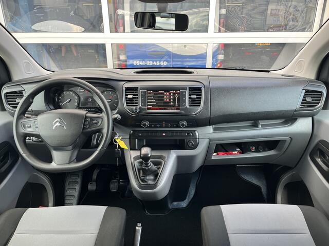 Citroen JUMPY 1.5 BlueHDi XL Marge BTW en BPM vrij!! Airco Cruise controle Trekhaak 2500kg Navigatiesysteem Personenvervoer 8-Persoons Parkeerhulp achter Apple carplay 1e eigenaar Euro 6 Bpm en Btw vrij voor particulier