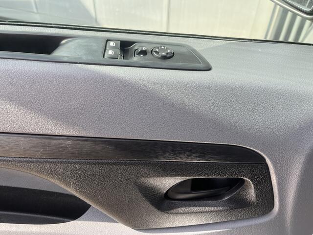 Citroen JUMPY 1.5 BlueHDi 120 XL Marge BTW en BPM vrij!! Airco Cruise controle Trekhaak 2500kg Navigatiesysteem Personenvervoer 9-Persoons Parkeerhulp achter Apple carplay 1e eigenaar Euro 6 Bpm en Btw vrij voor particulier