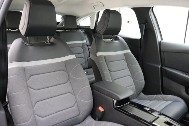 Citroen ë-C4 Feel Pack 50 kWh WLTP 342km | 3-Fase | Parkeer Camera Achter | Cruise Control | DAB+ | Apple Carplay & Android Auto | Climate Control | Navigatie |