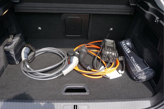 Citroen ë-C4 Shine 50 kWh SOH 95% ACC Panorama