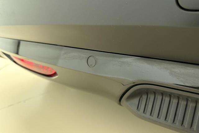 Citroen ë-C4 Feel Pack 50 kWh | Navigatie | Camera | Climate Control | 1e Eigenaar | 18'' LM Velgen | Full LED | Apple Carplay/Android Auto