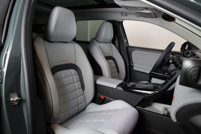 Citroen ë-C4 Max Comfort Range 73 kWh Panoramadak | Head-up Display | Camera | Massage Apple Carplay / Android auto | Astoria green - Two tone