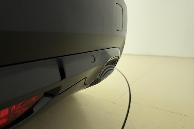 Citroen ë-C4 Shine 50 kWh | Panoramisch schuif/kanteldak | Navigatie | Lederen bekleding | Stoelverwarming | Camera | Keyless | Climate control | Verwarmd voorruit