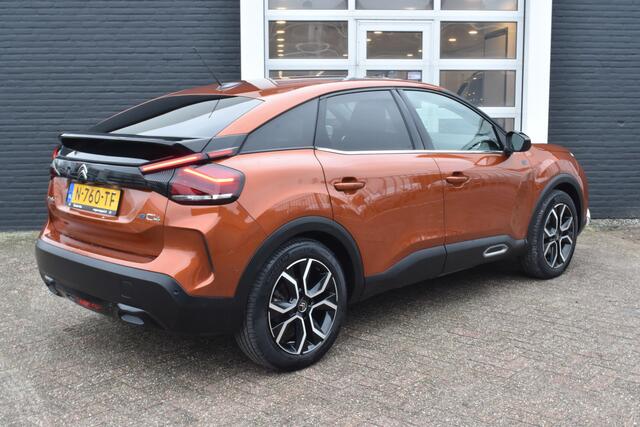 Citroen ë-C4 Shine 50 kWh Leder | Panorama dak | Navigatie | Winterpakket | Massagestoel | SOH 90% | Zeer Compleet |