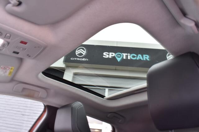 Citroen ë-C4 Shine 50 kWh Leder | Panorama dak | Navigatie | Winterpakket | Massagestoel | SOH 90% | Zeer Compleet |