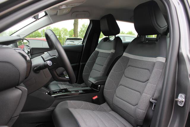 Citroen ë-C4 Feel 50 kWh / Camera / Head-up / Keyless / CarPlay / 18'' / Dodehoek / DAB / Cruise Control / Full-LED