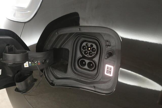 Citroen ë-Jumpy L2H1 75 kWh | Snelladen | SOH 90% | Airco | Cruise | Camera | Carplay | 2xSchuifdeur | 3 Zits | Trekhaak