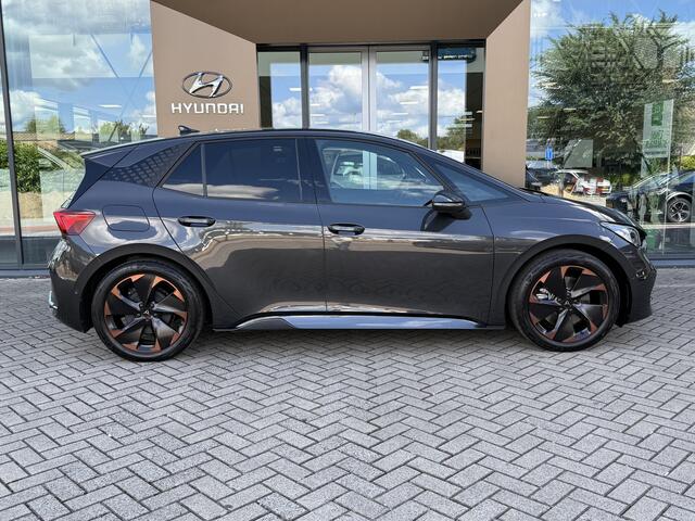 Cupra Born Adrenaline 82 kWh | 82kWh |