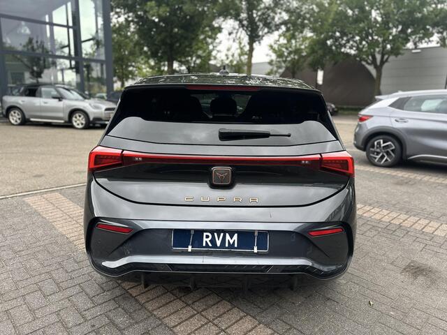 Cupra Born Business Plus 62 kWh ADD. CRUISE CONTROLE | CAMERA | 19 INCH / ALL SEASON BANDEN \ HEAD-UP DISPLAY | VEEL OPTIES \ RIJKLAAR MET GARANTIE