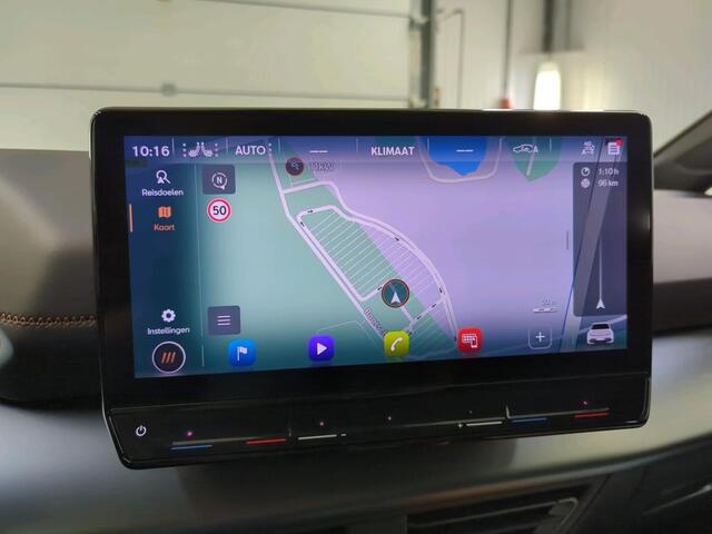 Cupra Born Business 62 kWh Auto. Navigatie Apple Carplay/ Android Auto Camera Parkeersensoren Adaptive Cruise Control Stoel- en stuurverwarming Full Led Climate Control Lichtmetalen velgen