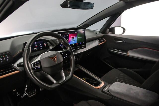 Cupra Born Business 204pk Automaat Adaptive cruise control, Navigatie, Achteruitrijcamera, Parkeersensoren, LED koplampen, Stuurwiel verwarmd, App connect