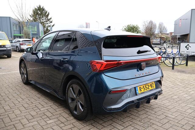 Cupra Born Business 62 kWh 2e Eigenaar | Volledig onderh | BTW | NL-Auto | Stuurverwarming | Camera | Navi | Sfeer | Carplay | Ad Cruise | DAB | Full Led | Keyless | Start/Stop | PDC