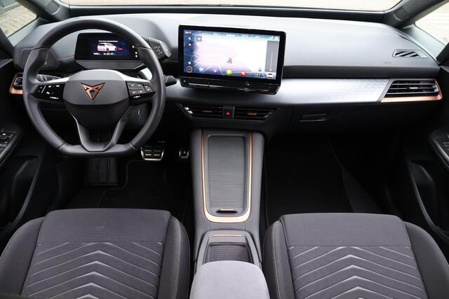 Cupra Born Business 62 kWh 2e Eigenaar | Volledig onderh | BTW | NL-Auto | Stuurverwarming | Camera | Navi | Sfeer | Carplay | Ad Cruise | DAB | Full Led | Keyless | Start/Stop | PDC