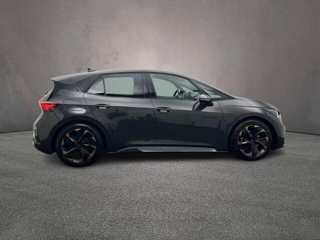 Cupra Born Adrenaline One 204pk Automaat Adaptive cruise control, Navigatie, Achteruitrijcamera, LED koplampen, Stuurwiel verwarmd, Parkeersensoren, App connect