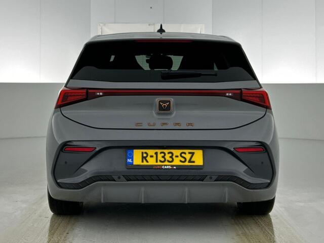 Cupra Born Business 62 kWh | Navigatie | Apple Carplay/Android Auto | Camera Parkeersensoren | Adaptive Cruise Control | Stuurverwarming | Full Led | Climate Control | Lichtmetalen Velgen