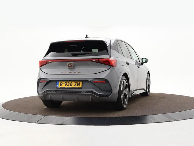 Cupra Born Business 62 kWh 204pk · Camera · Aadaptive Cruise Control · Sfeerverlichting · Rijprofielselectie · Apple/Android Car Play · Sportstoelen · Navigatie · 19"Velgen ·