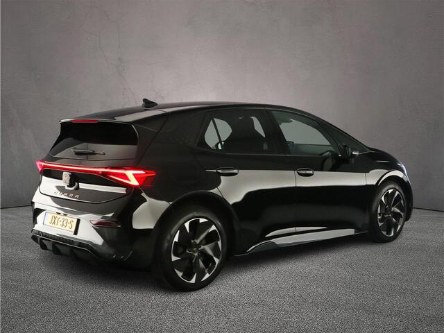 Cupra Born Business Limited 230pk Automaat Adaptive cruise control, Achteruitrijcamera, LED koplampen, Stuurwiel verwarmd, Stoelverwarming, Parkeersensoren, App connect