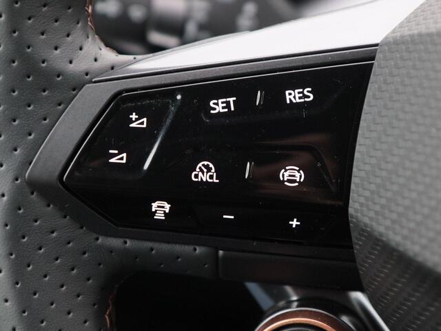 Cupra Born Business 231 Pk 82 kWh | Stoelverwarming | Adaptive Cruise | 360° Camera | CarPlay | Navigatie | 20 Inch | 10.432 Km !!