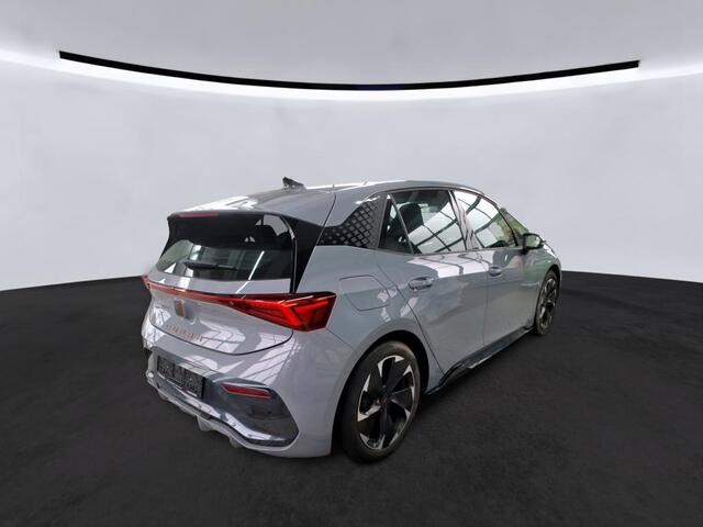 Cupra Born 204pk Business 62 kWh / Stoelverwarming / Pilot Pack / 19 inch / Wordt Verwacht