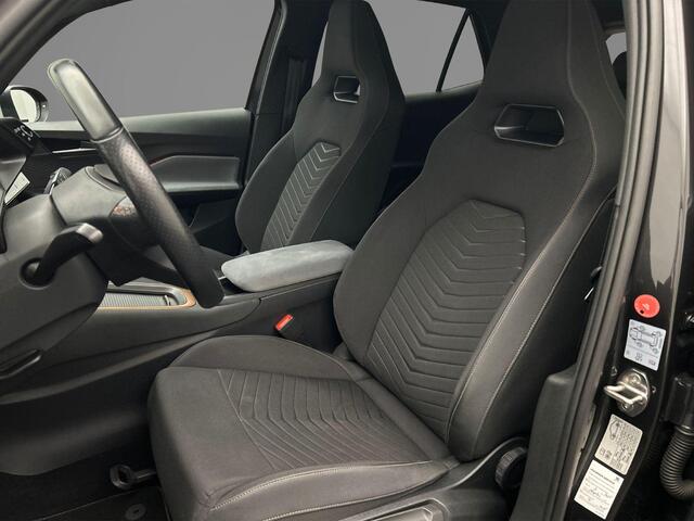 Cupra Born Adrenaline One 204pk Automaat Adaptive cruise control, Stoelverwarming, LED koplampen, App connect, Navigatie, Achteruitrijcamera, Stuurwiel verwarmd