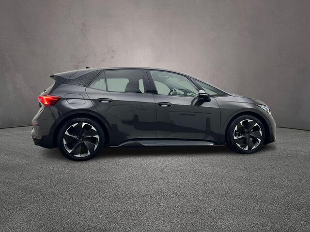 Cupra Born Adrenaline One 204pk Automaat Adaptive cruise control, Stoelverwarming, LED koplampen, App connect, Navigatie, Achteruitrijcamera, Stuurwiel verwarmd