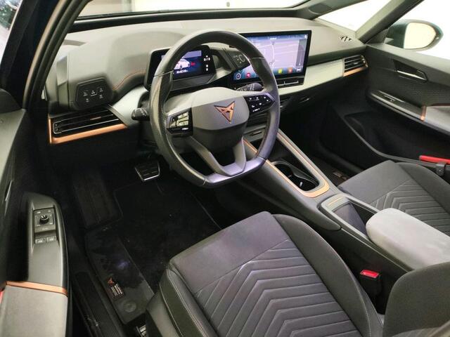 Cupra Born Adrenaline One 62 kWh 204pk | Navigatie | Parkeercamera | Adaptieve cruise controle | Climatronic | 19 inch Lichtmetalen velgen