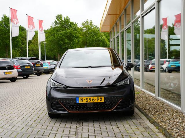 Cupra Born Adrenaline One 62 kWh SOH 92% | Apple Carplay | Draadloze telefoonlader |