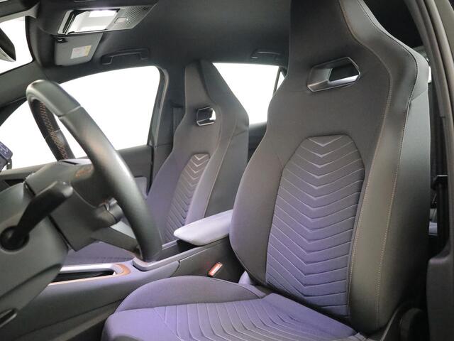 Cupra Born Adrenaline 62 kWh 230 pk | SOH 93,62% | Navigatie | Parkeersensoren | Achteruitrijcamera | Keyless | Stoelverwarming |