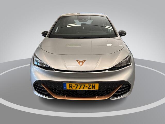 Cupra Born Adrenaline 62 kWh 230pk · 95,6% · Camera · Apple/Android Car Play · Stuur- & Stoelverwarming · ACC · 19"Velgen · Keyless ·