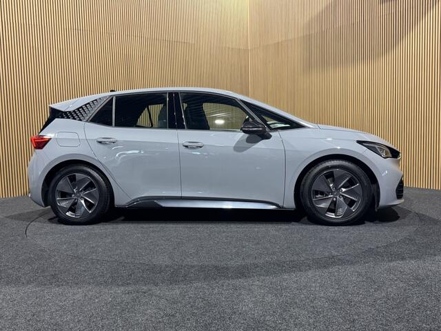 Cupra Born Business 62 kWh | Warmtepomp | Stoel/stuurverwarming | Camera |