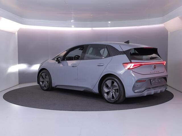 Cupra Born Essential 62 kWh 204 pk | SOH 92,67% | Navigatie via App | Parkeersensoren | Autom. airco | Lichtmetalen velgen 18" |