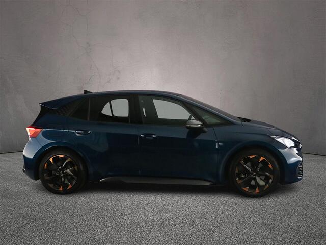 Cupra Born Adrenaline One 204pk Automaat Adaptive cruise control, Navigatie, Achteruitrijcamera, LED koplampen, App connect, Stuurwiel verwarmd, Stoelverwarming