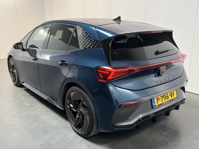 Cupra Born Copper Edition One 62 kWh / SOH 94%/ PANO/ 360 CAMERA/ PARK. SENSOREN/ HEAD-UP DISPLAY/ STOELMASSAGE/ FULL LINK/ LED/ STOEL-STUURVERWARM./ ADAPT. CRUISE/ NAVI/ CLIMA/ DAB