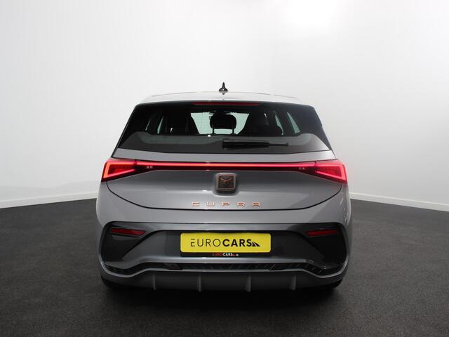 Cupra Born Business Plus 62 kWh SOH 92% Climate control LED Lichtmetalen velgen Navigatie Apple Carplay/ Android Auto Camera Parkeersensoren Sfeerverlichting