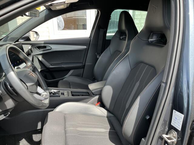 Cupra Formentor 1.4 e-Hybrid VZ Performance / AUTOMAAT/ 245 PK/ CAMERA/ PARK. SENSOREN/ DODE HOEK/ DCC/ MATRIX/ STOEL-STUURVERWARM./ KEYLESS/ ADAPT. CRUISE/ BLUETOOTH/ NAVI/ CLIMA/ DAB/ 19" LMV