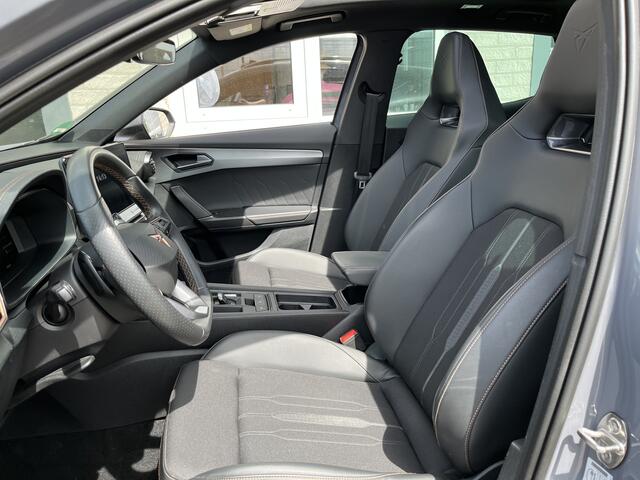 Cupra Formentor 1.4 e-Hybrid VZ Performance / AUTOMAAT/ 245 PK/ PANO/ CAMERA 360/ APP-CONNECT/ STUUR + STOEL VERWARM./ PARK. SENSOREN V+A/ KEYLESS/ NAVI/ ACC/ DAB/ DRIVE SELECT/ LED/ DCC/ DIGITAL DASH/ ISOFIX/ 19'' LMV